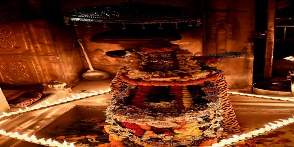 वाराणसी : कार्तिक पूर्णिमा तक सप्तऋषि आरती में बाबा विश्वनाथ का होगा भव्य दीपमाला श्रृंगार
