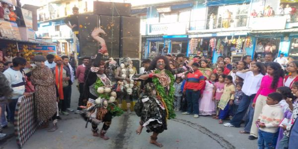 वाल्मीकि जयंती पर नगर क्षेत्रों में निकाली गई भव्य झांकियां