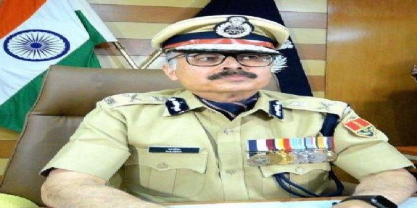 डीजीपी ने थपथपाई पुलिसकर्मियों की पीठ: पांच उत्कृष्ट कार्रवाइयां ‘बेस्ट पुलिस वर्क’ में शामिल