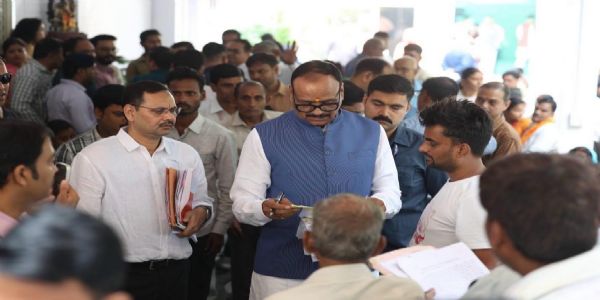 जनसमस्याओं के समाधान में लापरवाही बर्दाश्त नहीं : ब्रजेश पाठक