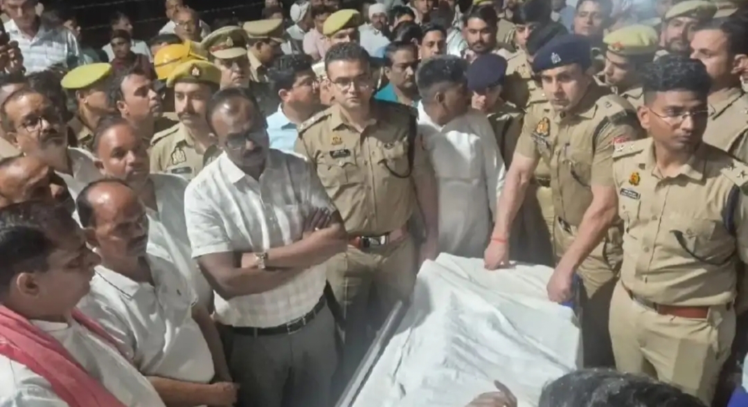 अस्पताल में जिलाधिकारी व वरिष्ठ पुलिस अधीक्षक
