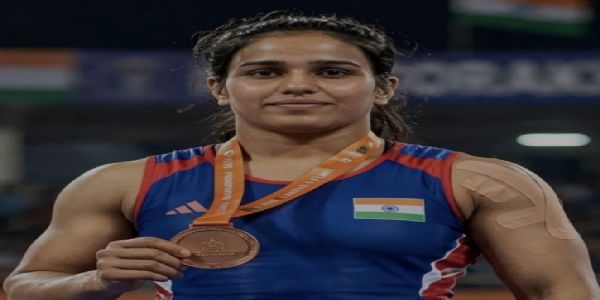 चोट के बावजूद आखिरी दांव तक डटी रहीं रिचा शर्मा, जीता कांस्य पदक चोट के बावजूद आखिरी दांव तक डटी रहीं रिचा शर्मा, जीता कांस्य पदक