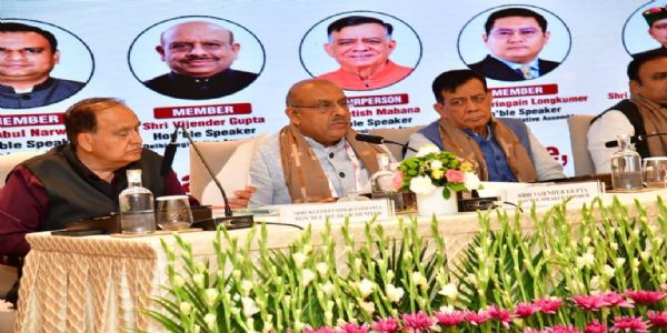 दिल्ली विधानसभा अध्यक्ष विजेंद्र गुप्ता मंगलवार को प्रेस कांफ्रेंस को संबोधित करते हुए दिल्ली विधानसभा अध्यक्ष विजेंद्र गुप्ता मंगलवार को प्रेस कांफ्रेंस को संबोधित करते हुए