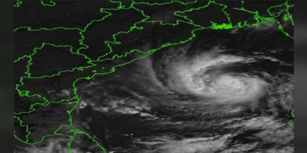 बंगाल की खाड़ी में शक्तिशाली हो रहा चक्रवात अर्णब आंध्र प्रदेश की ओर बढ़ रहा है बंगाल की खाड़ी में शक्तिशाली हो रहा चक्रवात अर्णब आंध्र प्रदेश की ओर बढ़ रहा है