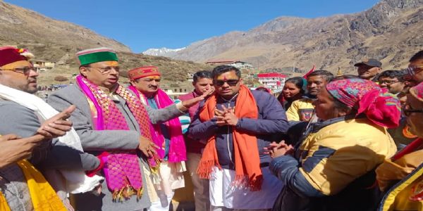 श्री बद्रीनाथ-केदारनाथ मंदिर समिति के अस्थायी कर्मचारियों का धरना समाप्त