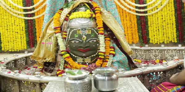 मप्र के उज्जैन में बाबा महाकाल की दिनचर्या बदली, तीन आरतियों का नया समय लागू