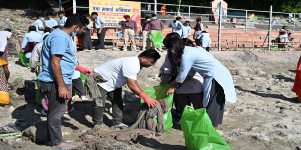 स्वच्छता महाअभियान : सातवें दिन प्रेम नगर आश्रम घाट पर चला विशेष अभियान