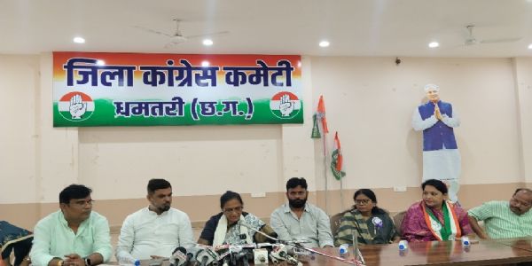 मतदाता सूची से चुनाव आयोग तक कांग्रेस ने उठाए सवाल