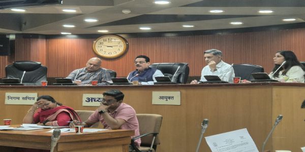 एमसीडी स्कूलों में 50 हजार नए दाखिले का लक्ष्य, हर स्कूल में लगेंगे पांच स्मार्ट बोर्ड