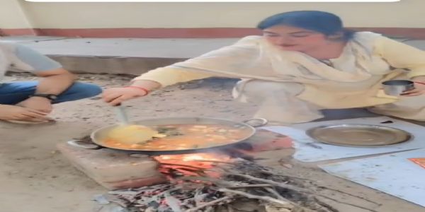कलेक्ट्रेट में वन स्टाप सेंटर की कर्मी के रील बनाने में बड़ी कार्रवाई