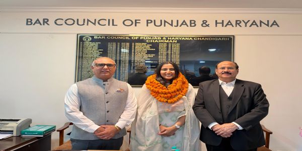 23 साल की अस्मी ने रचा इतिहास, पंजाब एवं हरियाणा बार काउंसिल की सबसे युवा सदस्य बनीं