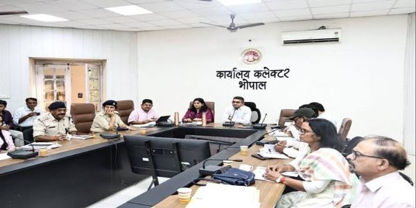 भोपालः जिला स्वास्थ्य एवं पोषण समिति की संयुक्त बैठक में हुई स्वास्थ्य सेवाओं की समीक्षा