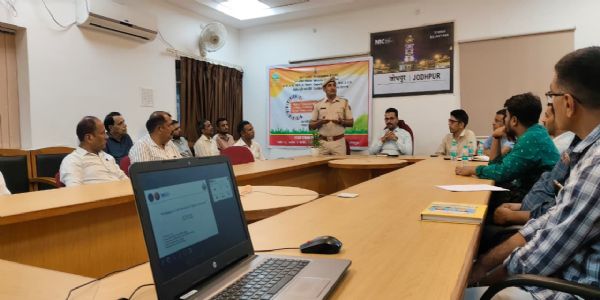 ऑनलाइन धोखाधड़ी से बचाव के बताए तरीके