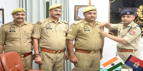 हेड कांस्टेबल देवदत्त सिंह उत्कृष्ट सेवा पदक से सम्मानित