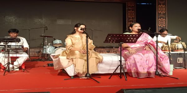 देवा मेले में भजनों की गूंज से भक्तिमय हुई संगीतमय संध्या