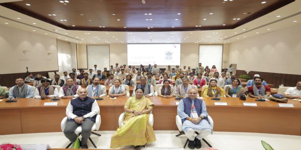 मुख्यमंत्री रेखा गुप्ता ने दिल्ली आए तमिलनाडु के 84 सदस्यीय ‘युवा संगम’ प्रतिनिधिमंडल से किया संवाद