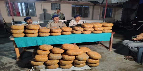 चतरा में 164 किलो गांजा जब्त, तस्कर फरार