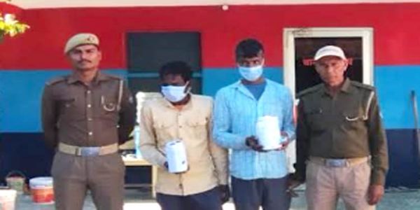 गन्ने के खेत में गौकशी करते दो आरोपी गिरफ्तार, तीन फरार