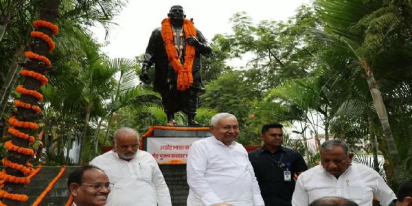 समाज और राज्य जितना शिक्षित होगा, उतना ही विकसित होगा : नीतीश कुमार