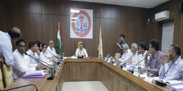 एमजीएसयू प्रबन्ध बोर्ड की 46 वीं बैठक : शैक्षणिक एवं अशैक्षणिक संवर्ग के रिक्त पदों पर भर्ती की कार्रवाई