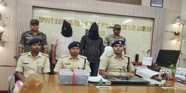 एटीएम कार्ड फंसाकर ठगी करने वाले बिहार के दो युवक गिरफ्तार