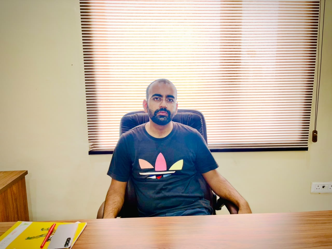 हरदोई के भैलामऊ स्थित यूटीएम एनर्जी के सीबीजी संयंत्र में पराली, गोबर और कृषि अपशिष्ट से संपीड़ित जैव गैस के मालिक युवा उद्यमी आदि उपेंद्र तिवारी । हरदोई के भैलामऊ स्थित यूटीएम एनर्जी के सीबीजी संयंत्र में पराली, गोबर और कृषि अपशिष्ट से संपीड़ित जैव गैस के मालिक युवा उद्यमी आदि उपेंद्र तिवारी ।