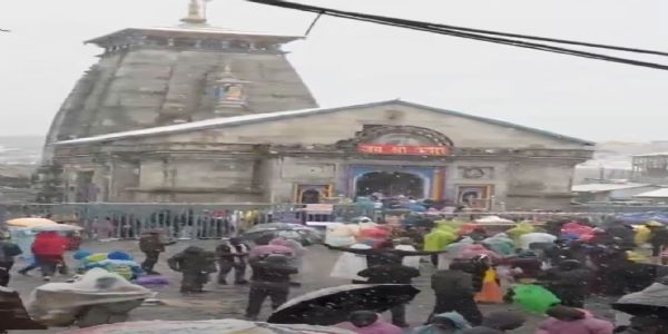 केदारनाथ बर्फबारी।