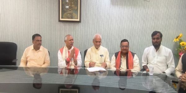 सारण में मुख्यमंत्री सम्राट चौधरी के प्रस्तावित कार्यक्रम को लेकर सांसद जनार्दन सिंह सिग्रीवाल के नेतृत्व में एनडीए की हुई बैठक