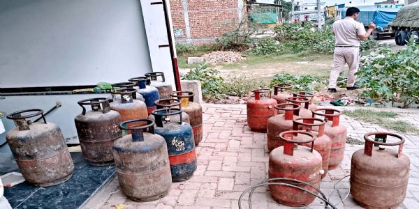 जींद : सीएम फ्लाइंग ने मारा छापा, 19 गैस सिलेंडर बरामद
