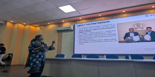 तकनीकी शिक्षा के साथ सतत विकास का व्यावहारिक ज्ञान भी आवश्यक: प्रो. राव