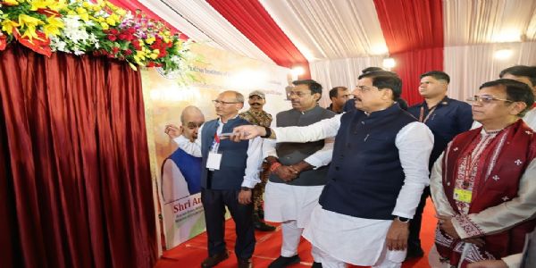 आईआईएसईआर भोपाल के 52 एकड़ में विस्तारित परिसर ‘अत्रि’ का शिलान्यास करते हुए मुख्यमंत्री आईआईएसईआर भोपाल के 52 एकड़ में विस्तारित परिसर ‘अत्रि’ का शिलान्यास करते हुए मुख्यमंत्री