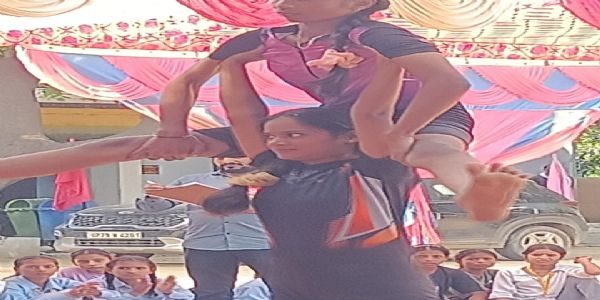औरैया : मंडलीय योगासन प्रतियोगिता में खिलाड़ियों ने दिखाया दमखम