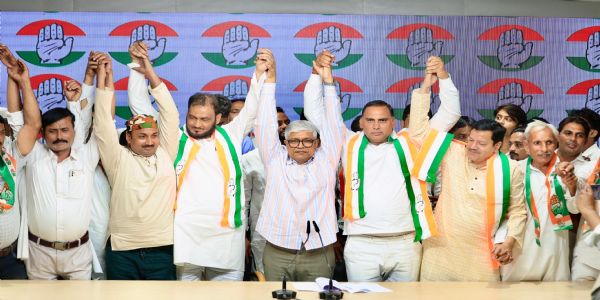 बहराइच के पूर्व चेयरमैन हाजी रेहान, मथुरा के रामवीर चौधरी समेत कई नेता कांग्रेस में शामिल