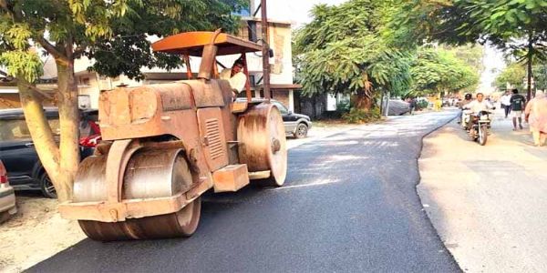 15 अक्टूबर तक गड्ढामुक्त होंगी सड़कें, हाईवे पर दिन-रात मरम्मत