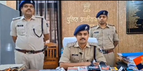 पुलिस ने स्मैक के साथ दो धंधेबाज काे किया गिरफ्तार
