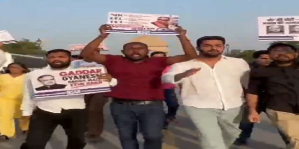 इंडिया गेट पर एनएसयूआई का प्रदर्शन, सीईसी ज्ञानेश कुमार के इस्तीफे की मांग