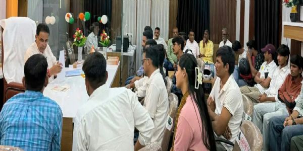 एसआई री-एग्जाम को पुन: आयोजित करवाने की मांग