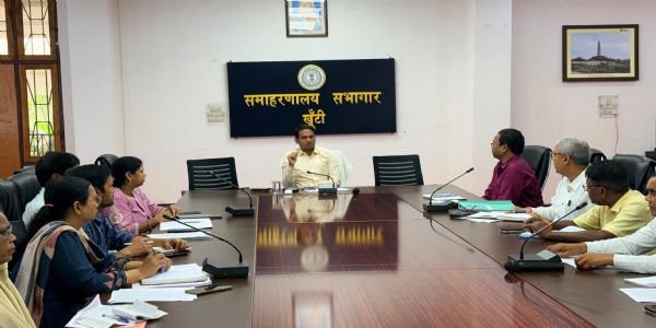 डिजिटल क्रॉप सर्वे में तेजी लाएं अधिकारी : उपायुक्त