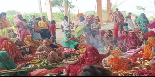संतान की दीर्घायु की कामना को लेकर कठुआ में महिलाओं ने रखा जितिया व्रत