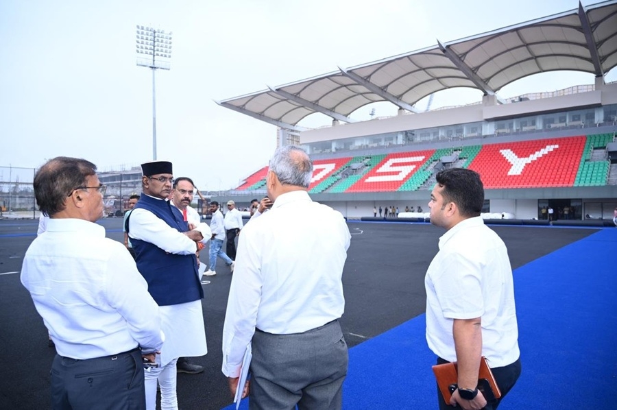 अंतर्राष्ट्रीय स्पोर्ट्स कॉम्प्लेक्स का निरीक्षण करते मंत्री विश्वास कैलाश सारंग अंतर्राष्ट्रीय स्पोर्ट्स कॉम्प्लेक्स का निरीक्षण करते मंत्री विश्वास कैलाश सारंग