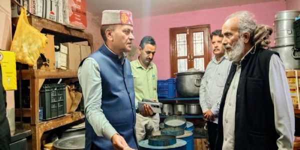 बाल गृह भरनाल और ढलवान बाजार का एसडीएम ने किया औचक निरीक्षण