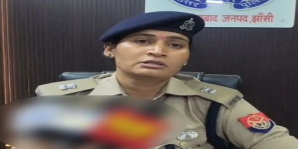 अधिवक्ताओं के प्रदर्शन दौरान पुलिसकर्मियों से मारपीट, मोबाइल लूटने का आरोप; चार अधिवक्ता नामजद