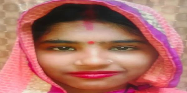 करवाचौथ में चाँद के दीदार करने में महिला की छत से गिरकर मौत