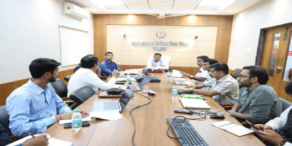 ई-संजीवनी सेवाओं को प्रभावी बनाने के लिए प्रशिक्षण व अधोसंरचना की कमियों को प्राथमिकता से करें दूर : उप मुख्यमंत्री शुक्ल