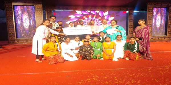 देवा मेला में नौनिहालों ने बिखेरी नृत्य, संगीत और अभिनय की इंद्रधनुषी छटा