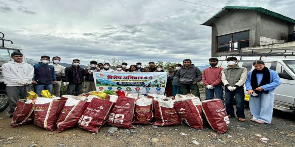 बौराड़ी के सांई चौक और टैक्सी स्टैंड में चलाया वृहद सफाई अभियान