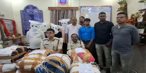 काली पूजा और जगद्धात्री पूजा से पहले पुलिस की बड़ी कार्रवाई, 30 किलो गांजा जब्त; चार गिरफ्तार
