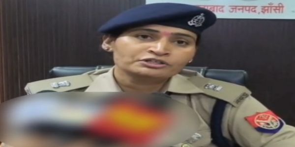 पीईटी परीक्षा : हाफिज सिद्धिकी कॉलेज में सेनेटरी पैड में डिवाइस छिपाकर नकल करते पकड़ा गया प्रयागराज का अभ्यर्थी