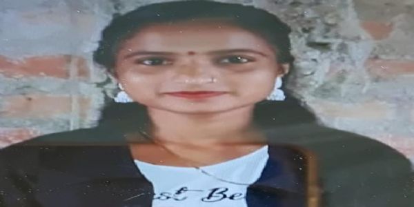 दो दिनों से लापता 16 वर्षीय किशोरी का पेड़ से लटका मिला शव