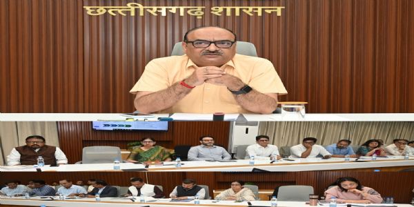 शासकीय योजनाओं के क्रियान्वयन और निर्माण कार्यों में तेजी लाएं : मुख्य सचिव विकासशील